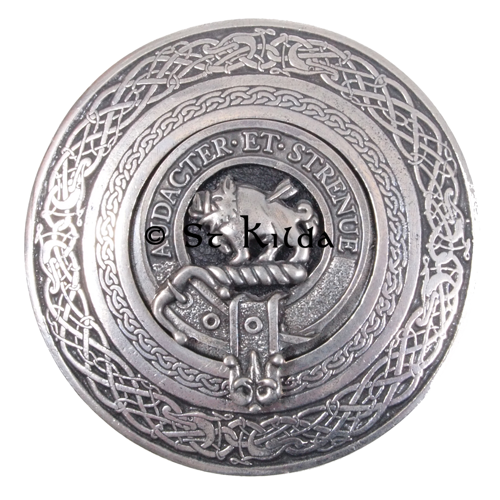 Circular clan crest belt buckle detail view 2