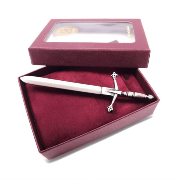 Claymore battle sword kilt pin, square product view