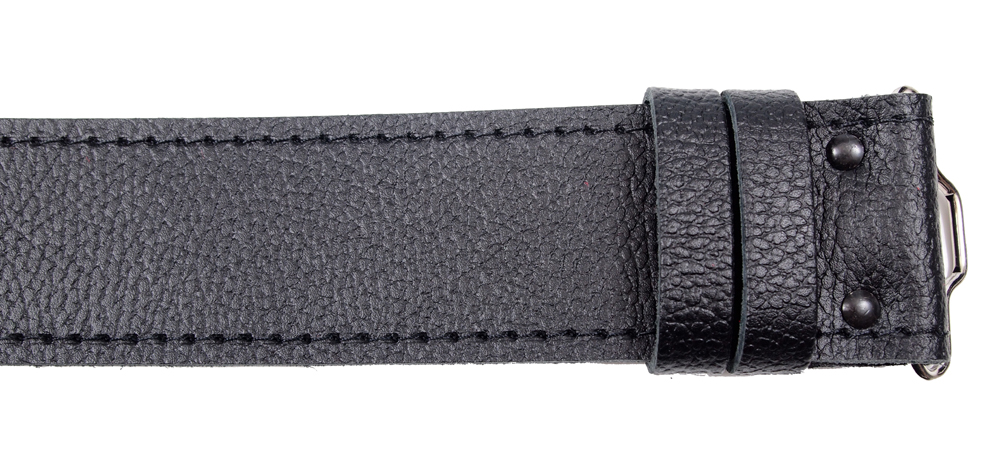 Grain buckle and strap kilt belt detail view 1