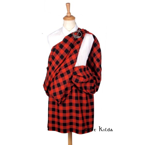 Traditional Great Kilt in red tartan
