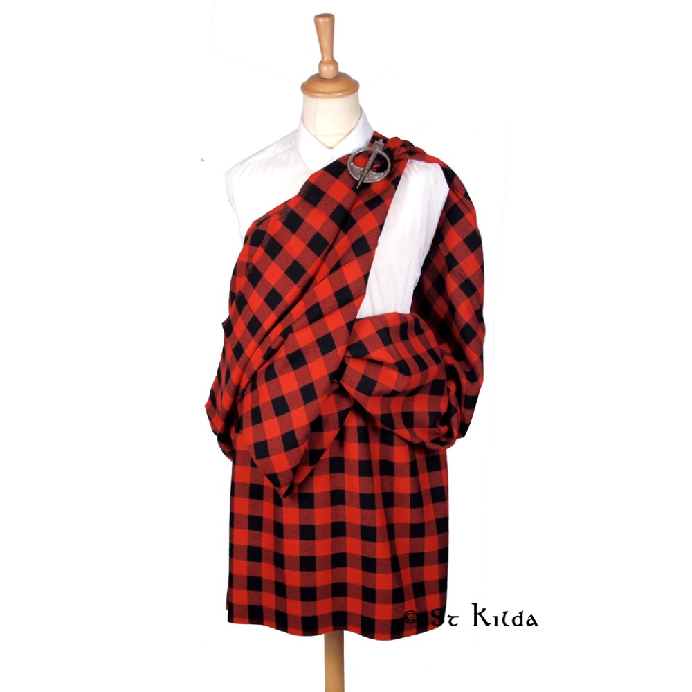 Traditional Great Kilt in red tartan