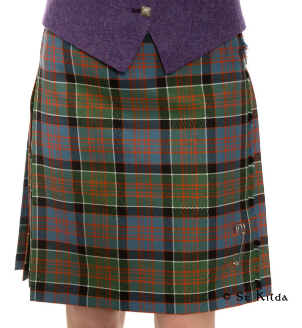 Semi kilt deep-pleat skirt, front view