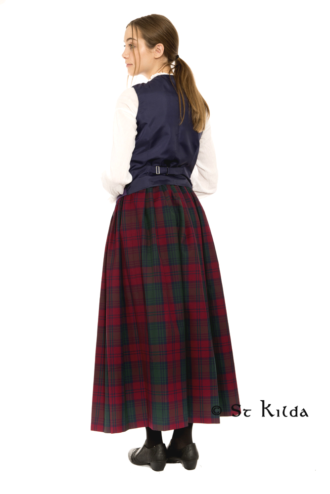 Gathered tartan skirt, rear view
